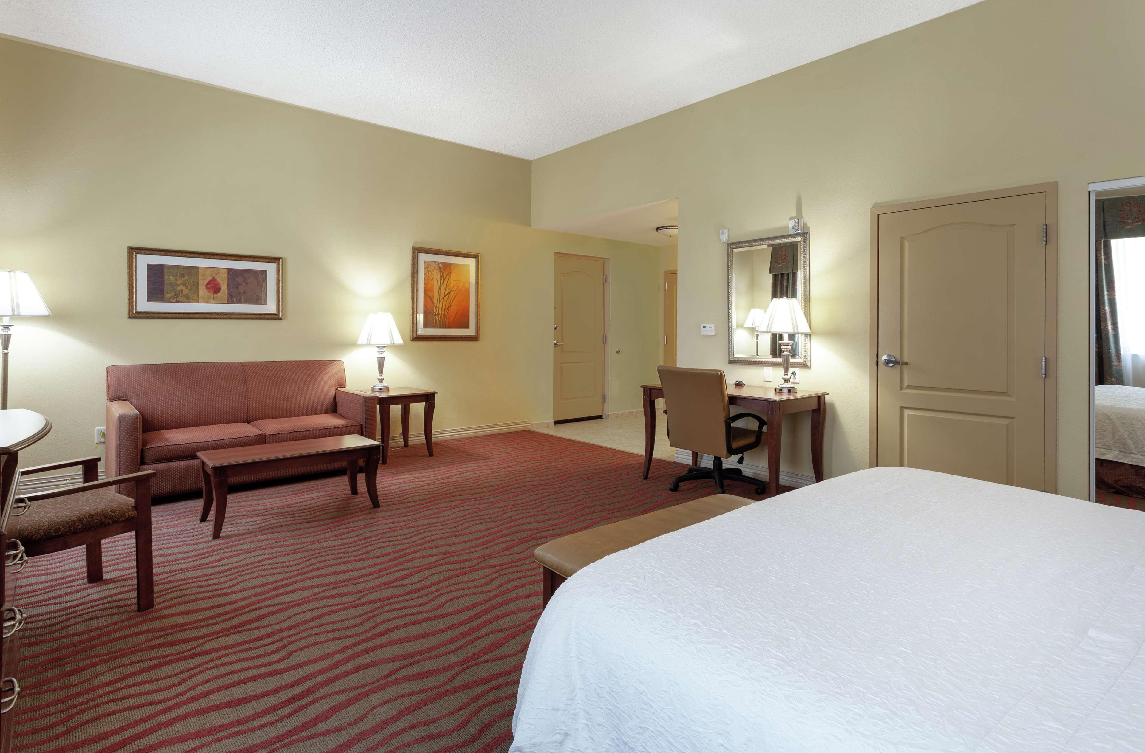 Hampton Inn & Suites Порт Ричи Екстериор снимка
