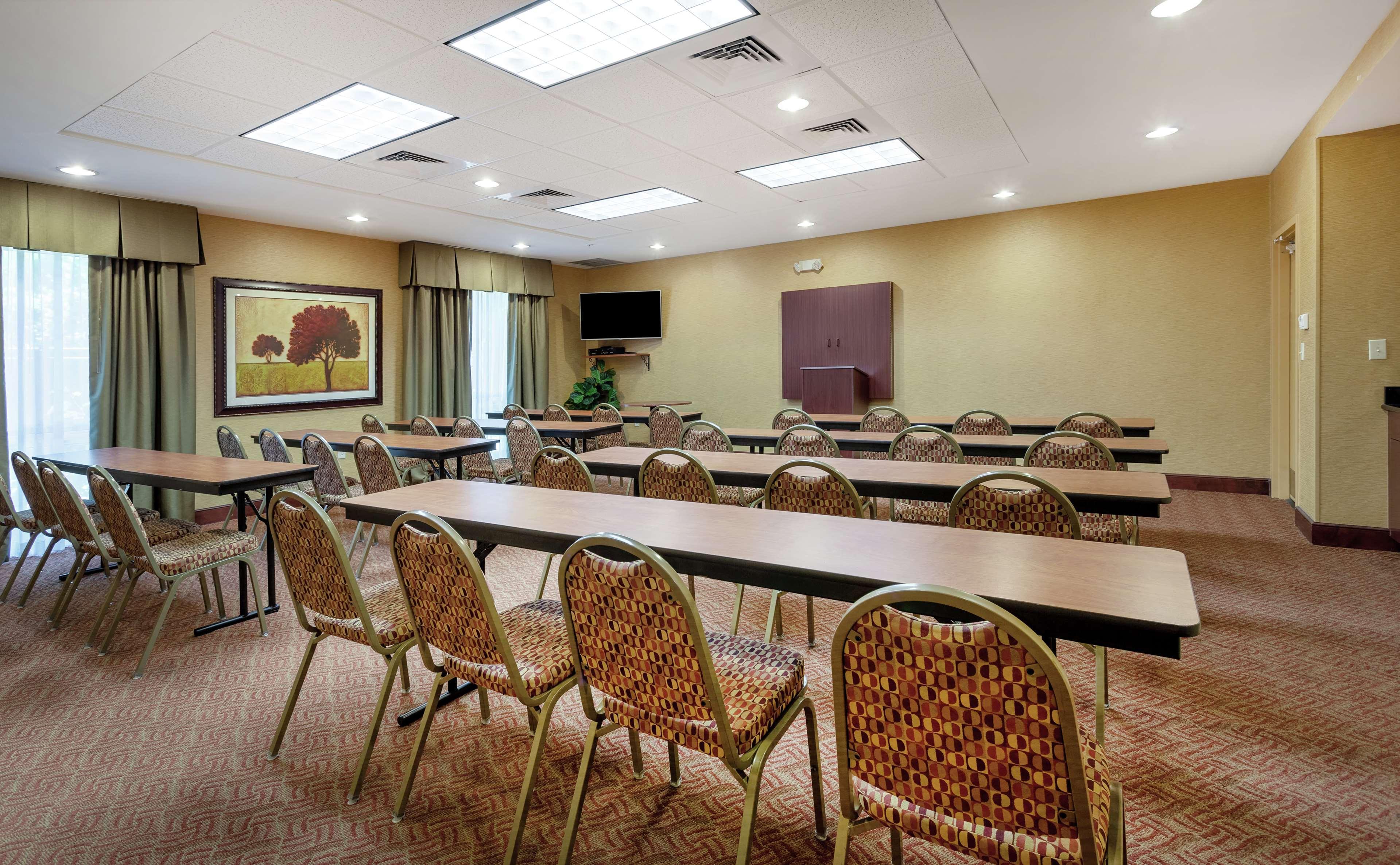 Hampton Inn & Suites Порт Ричи Екстериор снимка