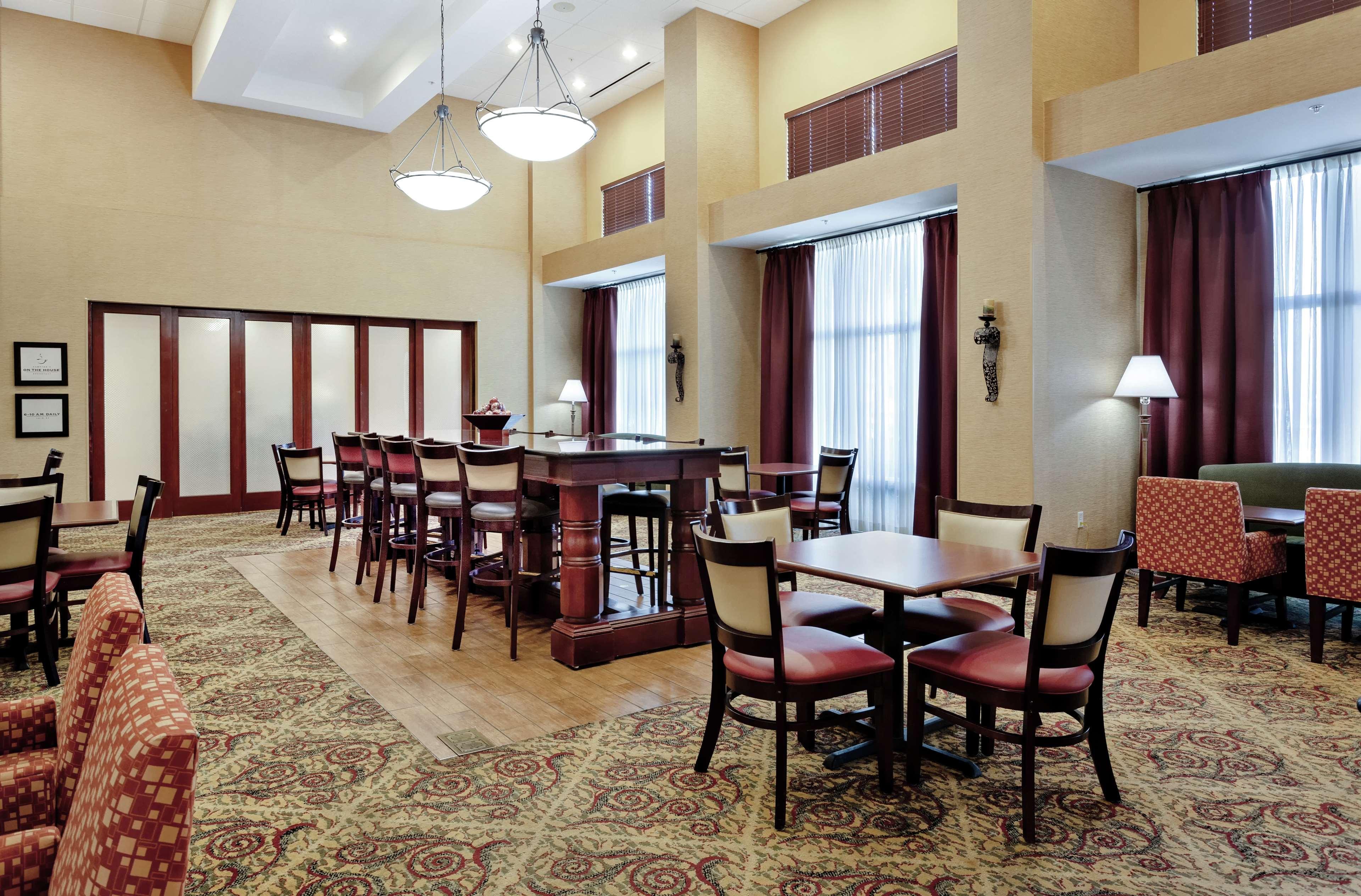 Hampton Inn & Suites Порт Ричи Екстериор снимка