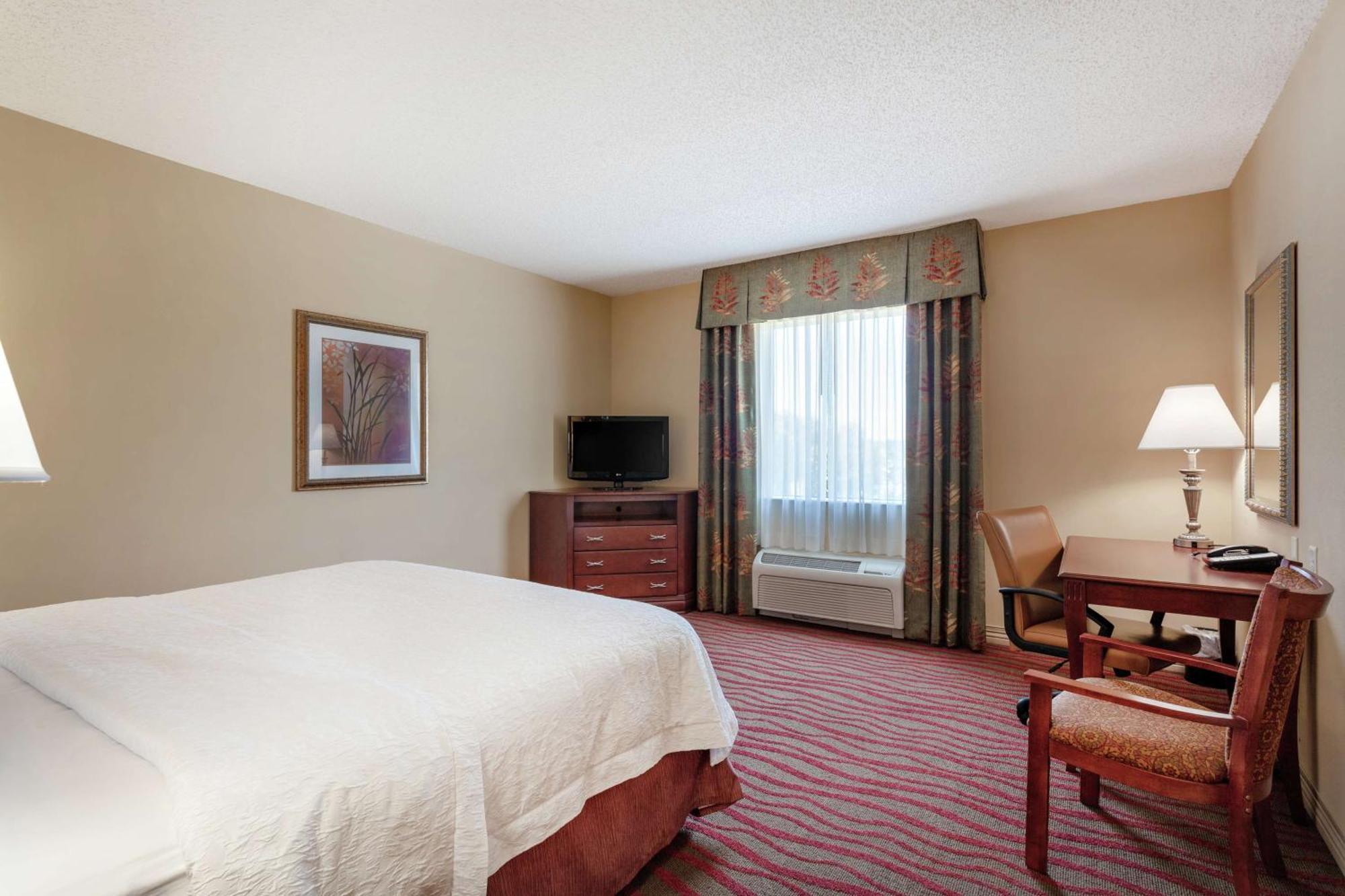 Hampton Inn & Suites Порт Ричи Екстериор снимка
