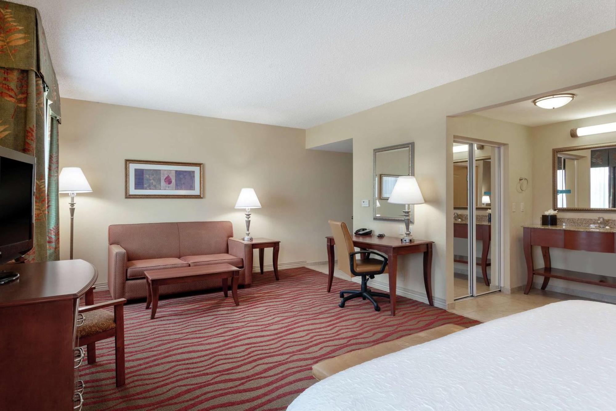 Hampton Inn & Suites Порт Ричи Екстериор снимка