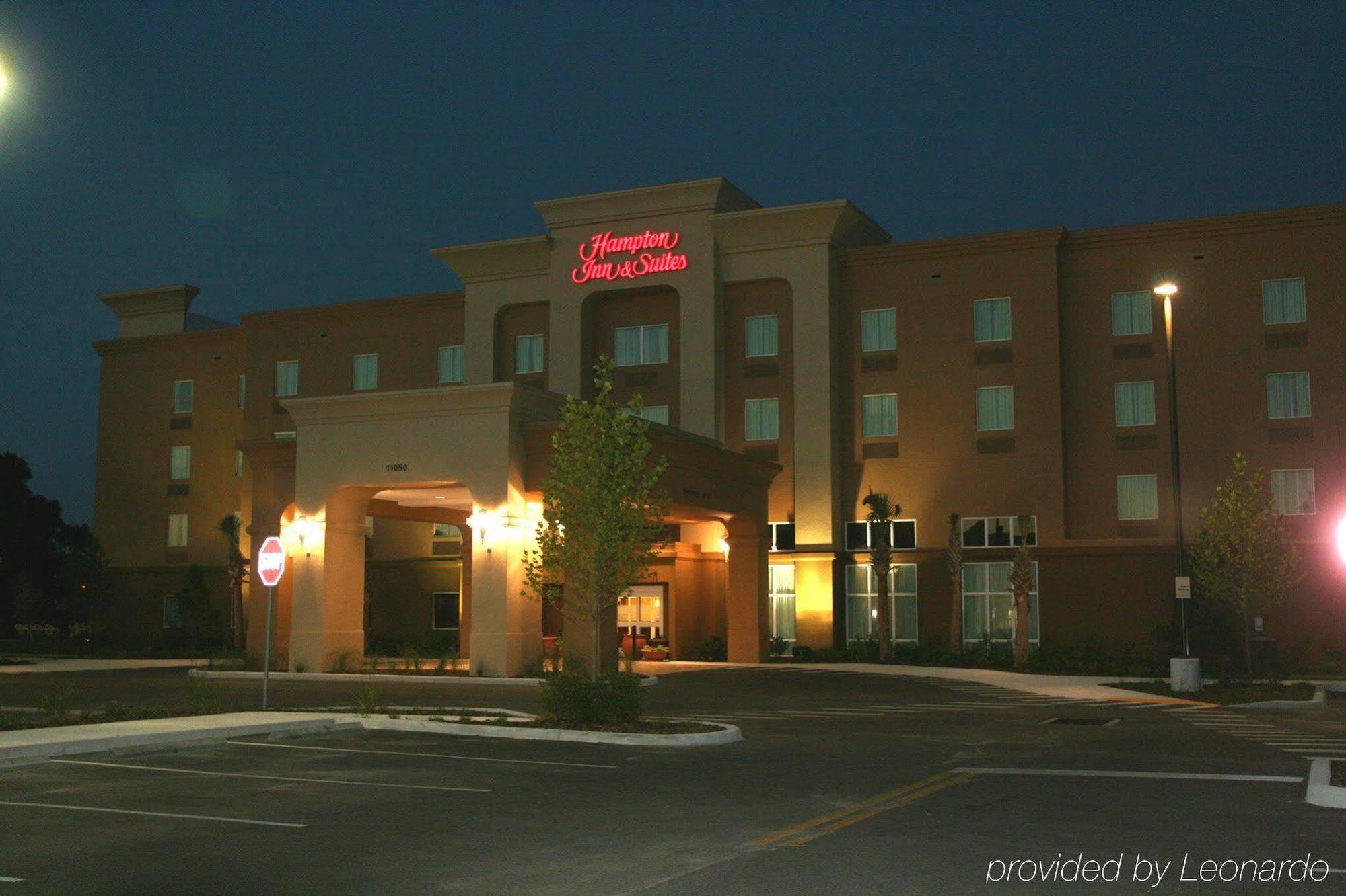 Hampton Inn & Suites Порт Ричи Екстериор снимка